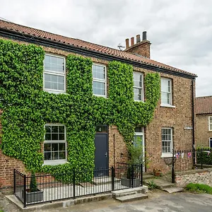 https://river-view-stamford-bridge.yorkshirehotels.net